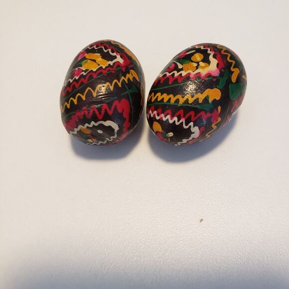 Vintage Hand Painted Lacquered Eggs Black Miniature Floral Spring Decor Set of 2 - Picture 2 of 8
